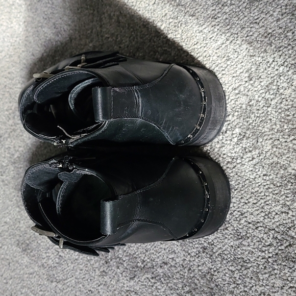 ALDO Leather Buckle & Stud Detail Black Ankle Boots Size 6 - Picture 6 of 9